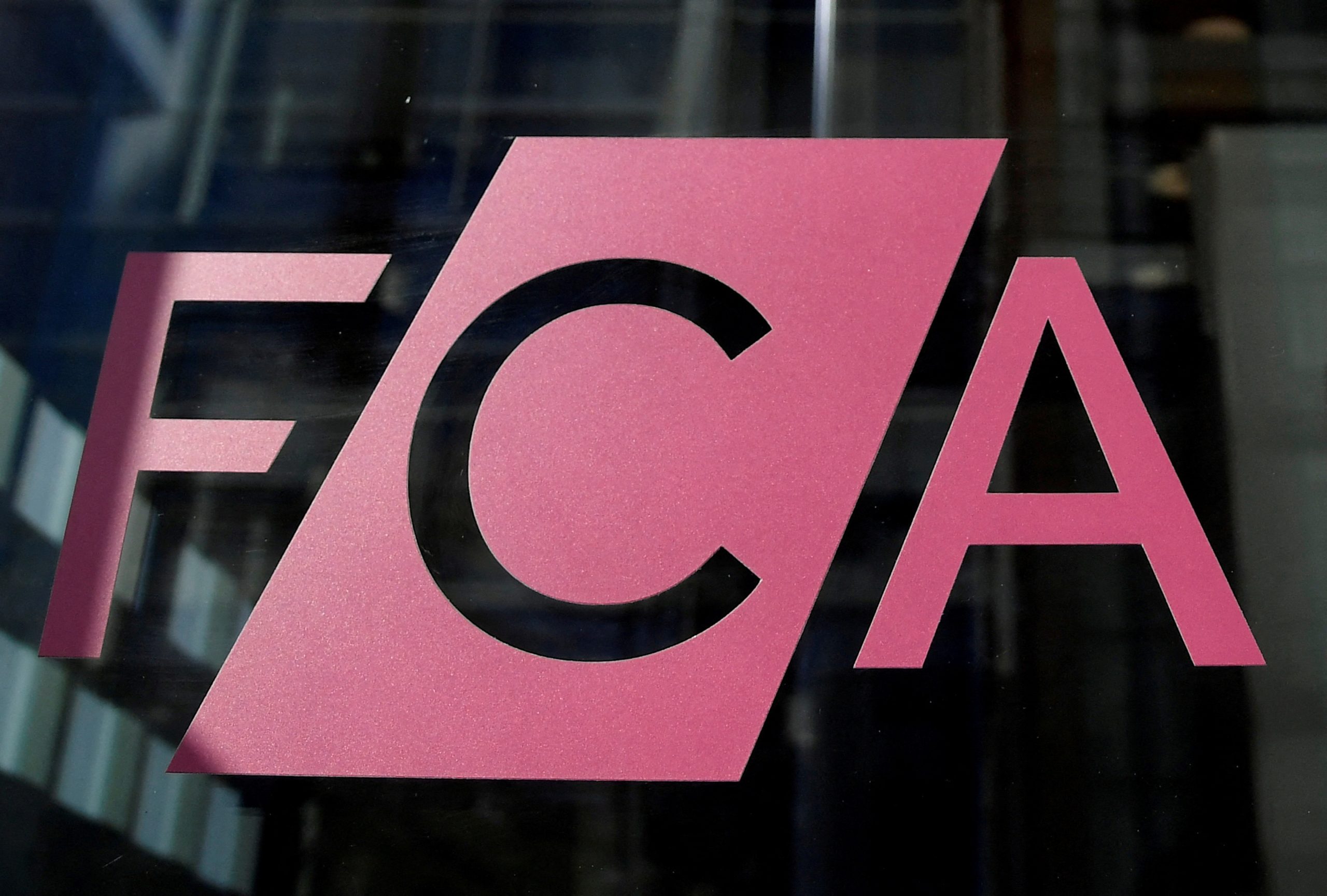 FCA anuncia plan para impulsar confianza y crecimiento económico