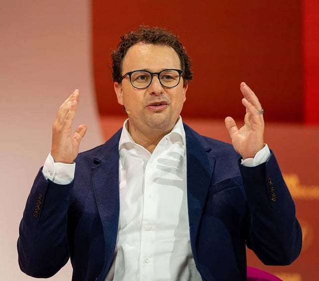 Espionaje AI: CEO de Anthropic pide intervención del gobierno