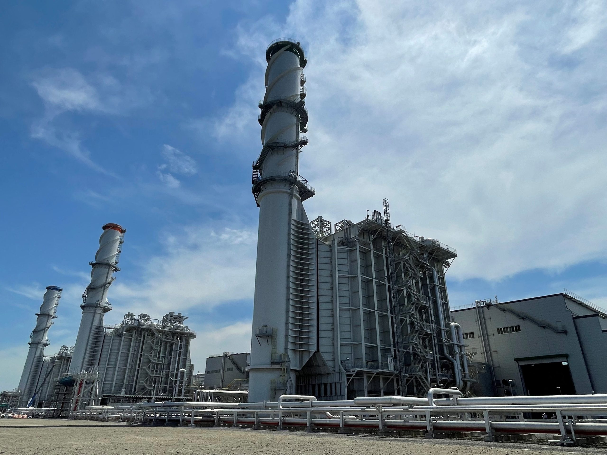 JERA apagará plantas de carbón para reducir emisiones de CO2