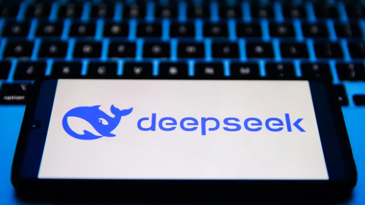 Alemania pide retirar DeepSeek de Apple y Google por protección de datos