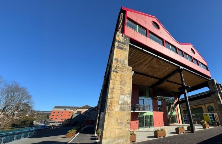 Atom Bank se Traslada a Newcastle para Impulsar su Innovación