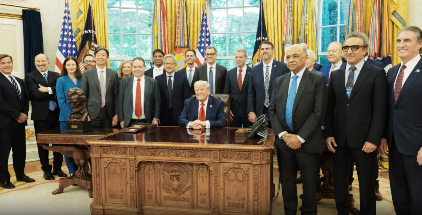 Pleito de Trump con Tim Cook Impacta Acciones de Apple