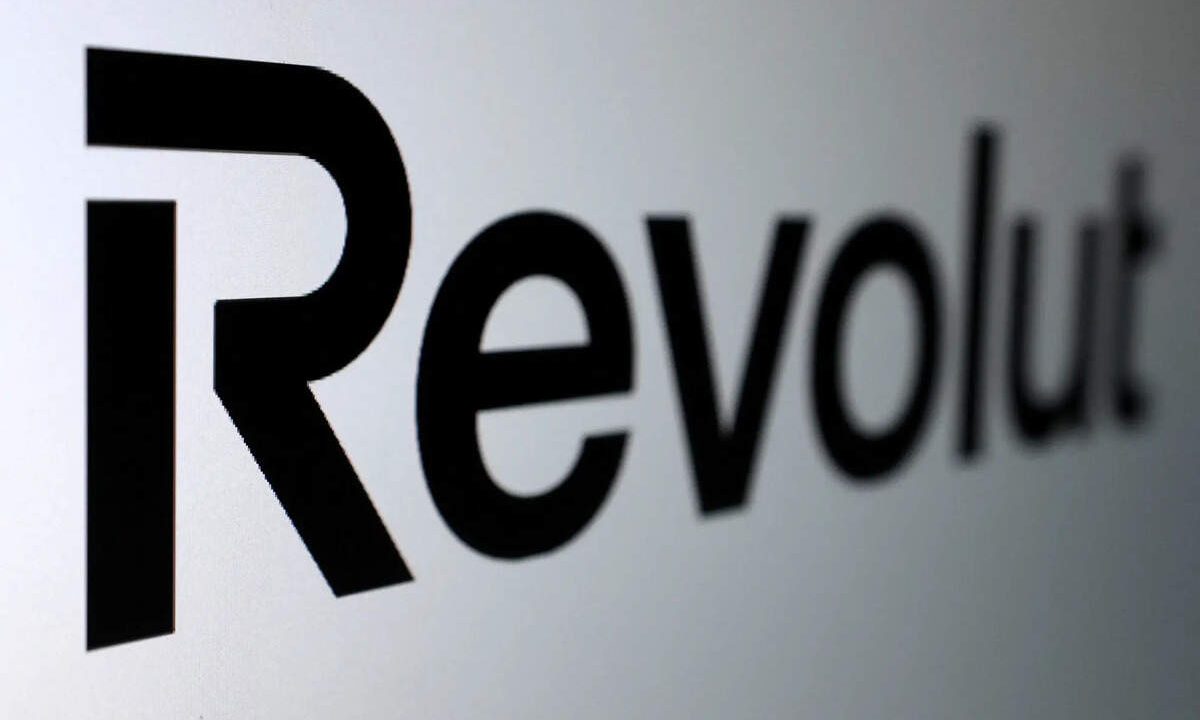 Revolut Invertirá Mil Millones de Euros en Francia y Busca Licencia Bancaria