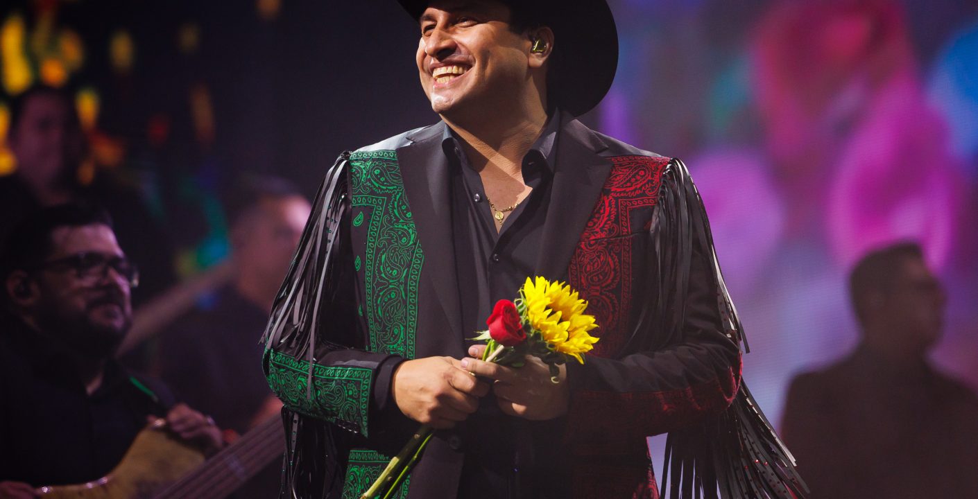 Visa Cancelada Fuerza a Julión Álvarez a Posponer Concierto en Texas