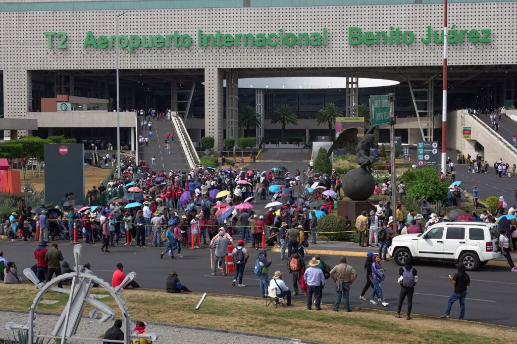 Bloqueos de la CNTE paralizan CDMX: demandas y rutas alternativas