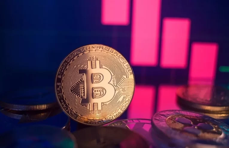Predicciones de Arthur Hayes: Bitcoin a 90,000 $ antes de dispararse