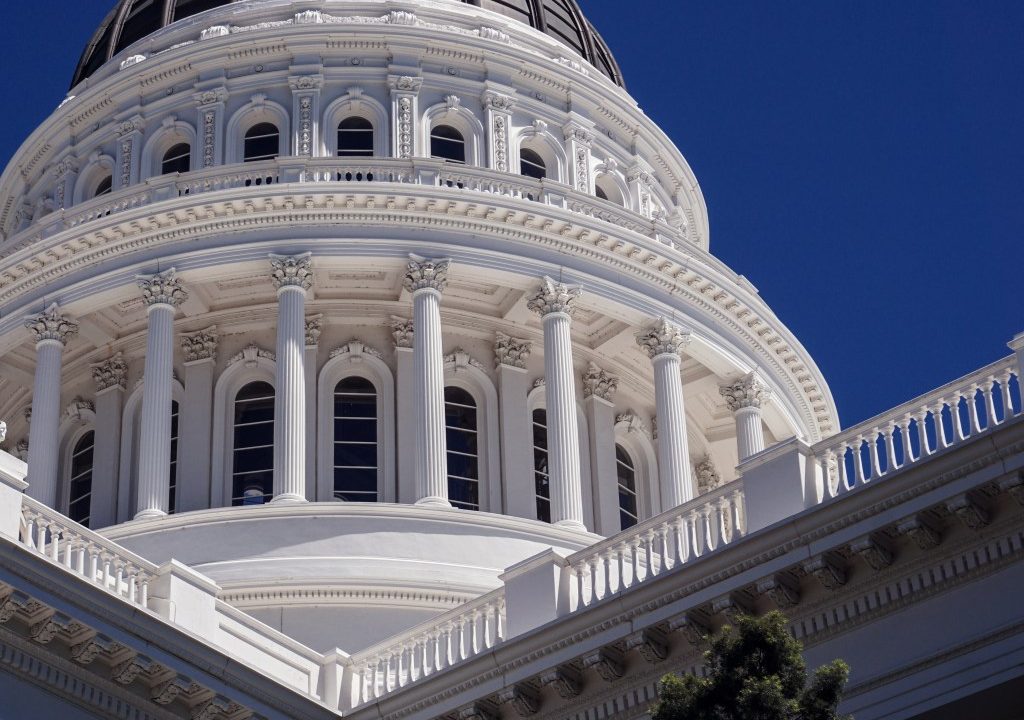 California impulsa transparencia en seguridad de IA con SB 53