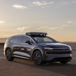 Uber Robotaxi: Millonaria Inversión en Lucid y Nuro para Servicio Premium