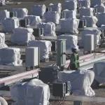 GM y Redwood Materials: Baterías EV se Transforman en Almacenamiento Energético