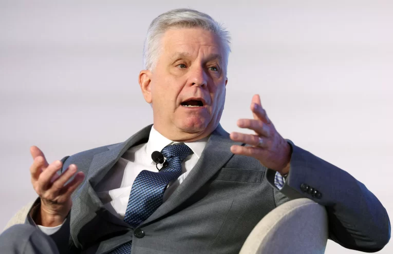 Fed Cripto: Declaraciones de Christopher Waller y el Futuro de las Finanzas