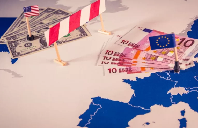 Acuerdo Transatlántico: Enfrentando Tensiones y Polémica Europa-EE.UU.