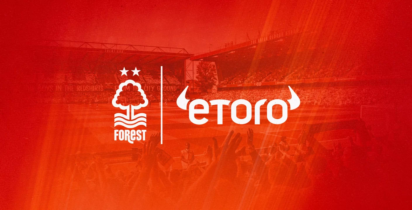 eToro asegura patrocinio deportivo con Nottingham Forest FC