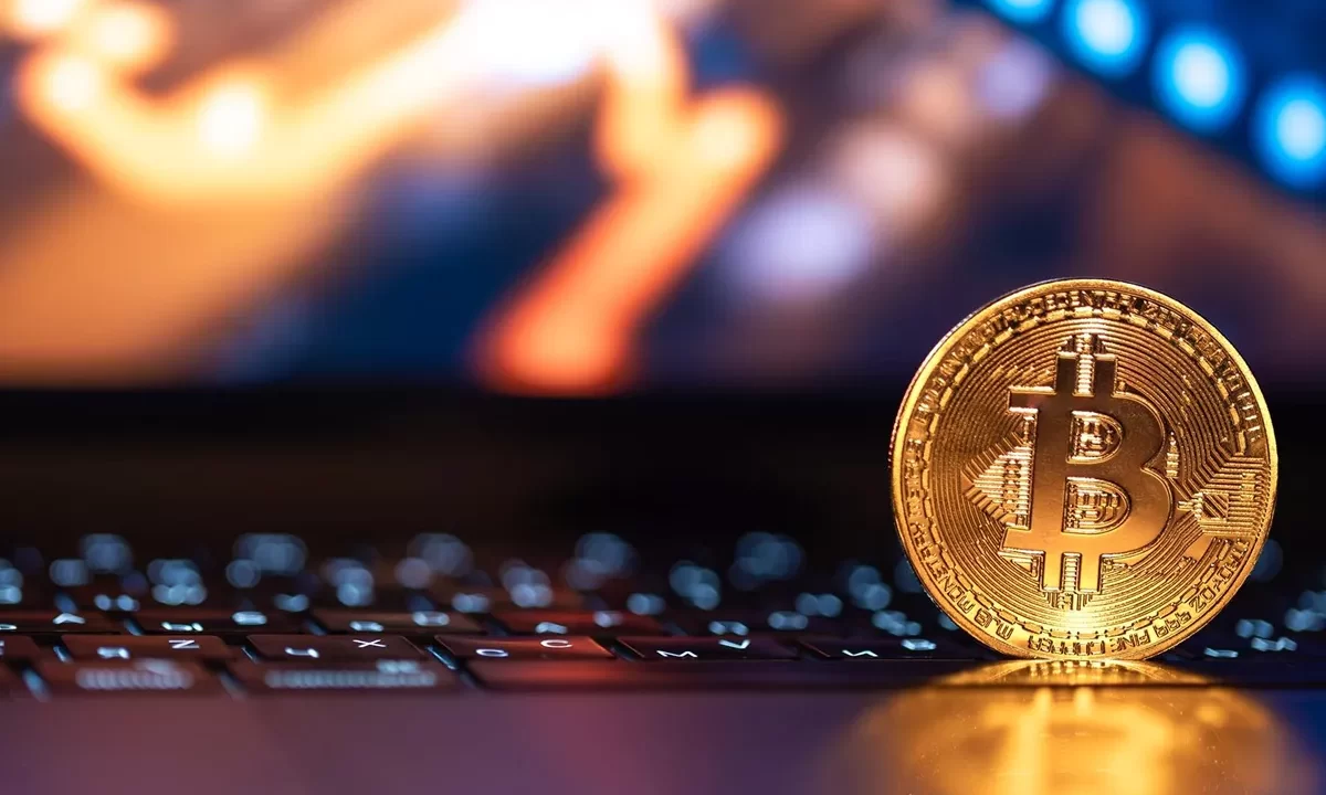 Bitcoin supera los 106,000 USD impulsado por cambios económicos clave