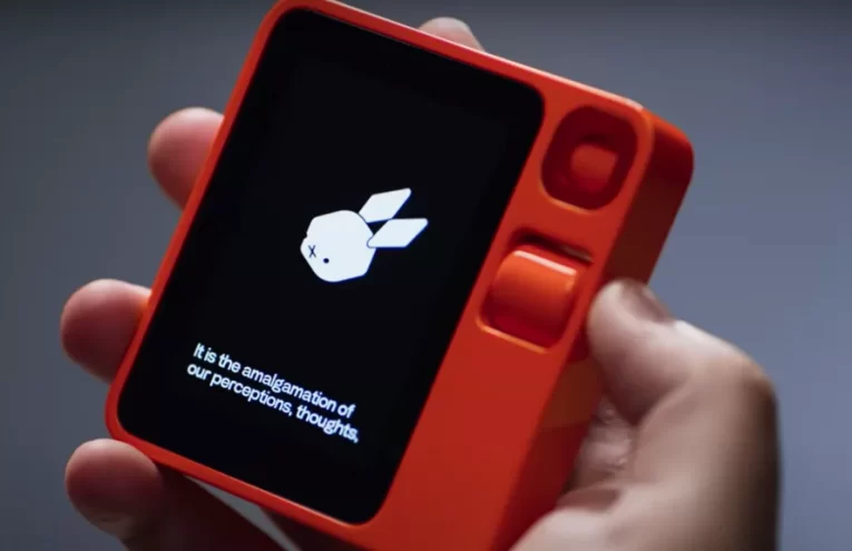 Apple Desarrolla su Propio AI Wearable para Competir con OpenAI