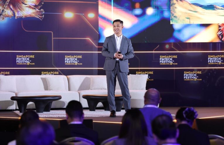 Huawei Introduce AI Super-agents en el Singapore FinTech Festival