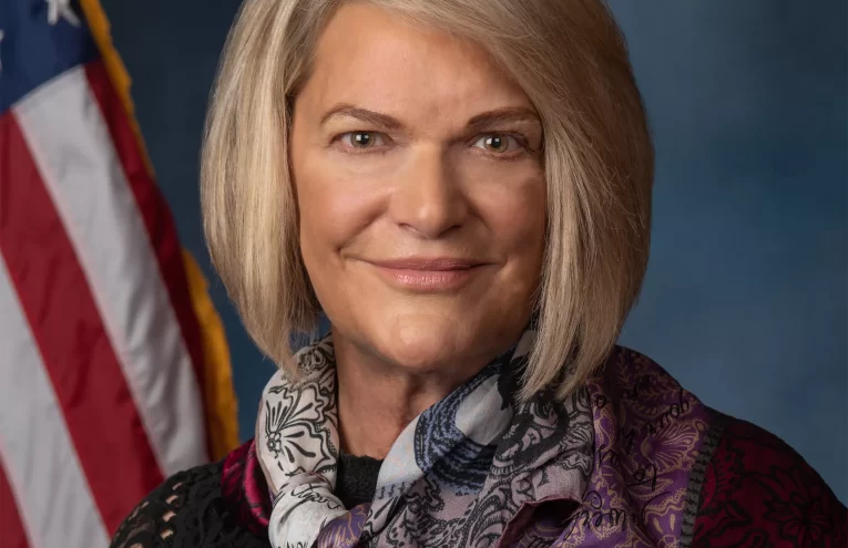 Cynthia Lummis Deja el Senado: Impacto en el Mundo Cripto