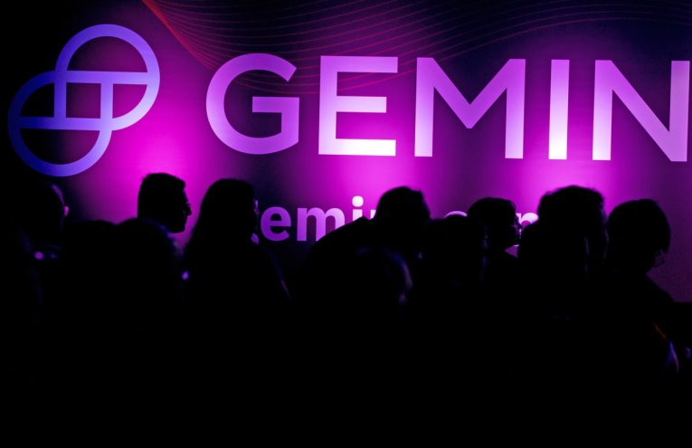 Crisis Gemini: Salida de Ejecutivos y Desplome de Acciones