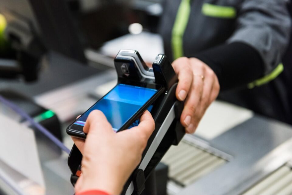 Expansión Pagos: Merchant Rentals y EIT Transforman Opciones Terminales