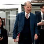 ¿Por qué el senador Ron Wyden vuelve a sonar la alarma sobre la CIA?