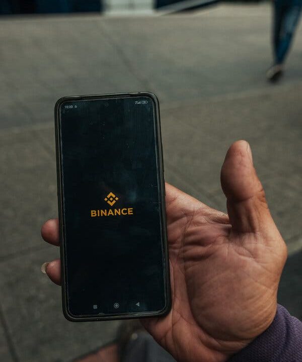 Binance e Irán: 1.7 Mil Millones en Criptomonedas bajo Investigación